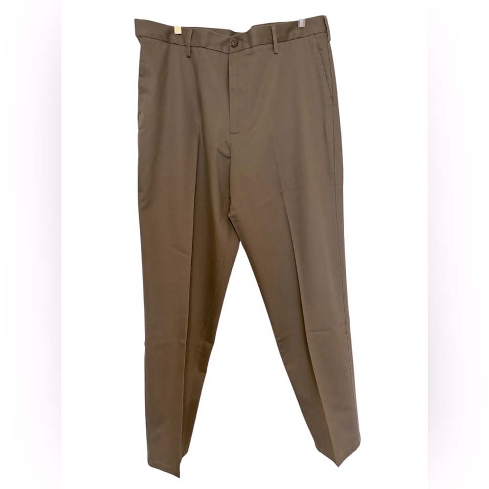 DOCKERS Men’s Signature Khaki Pants Taupe/Brown Size 38/32 *NEW*